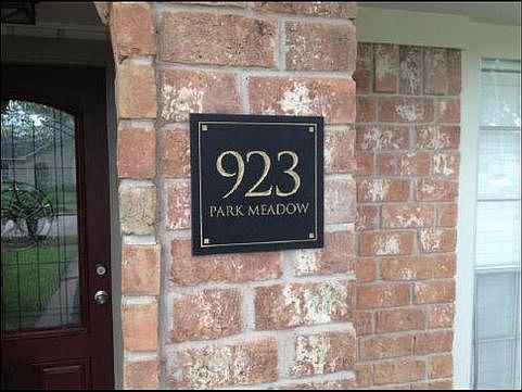 3rd image of 923 Park Meadow Dr
