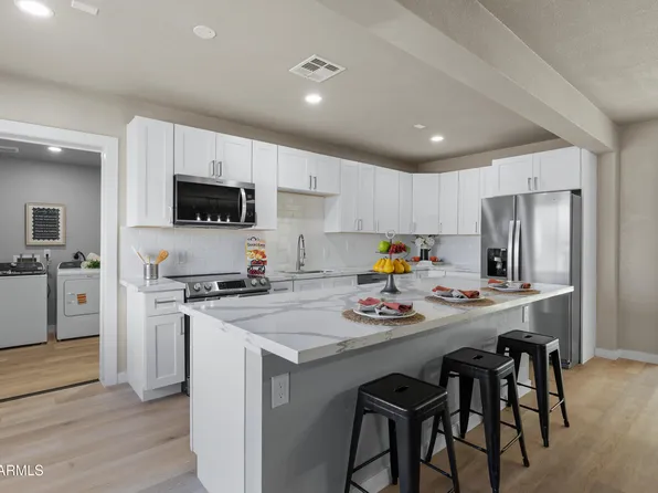 1847 E PINCHOT Avenue, Phoenix, AZ 85016