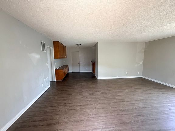 2nd image of 4151 Somerset Dr #1