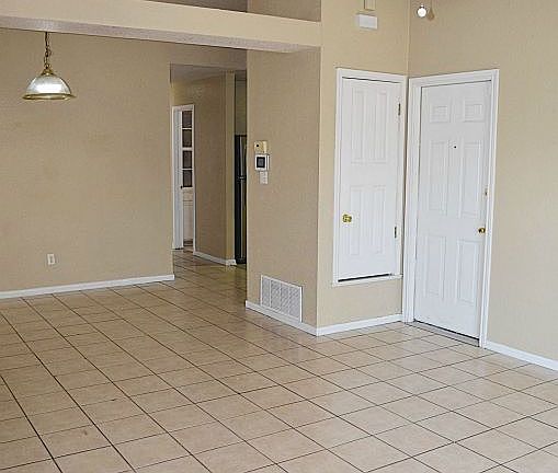 4th image of 3805 Hitchrock Dr #A