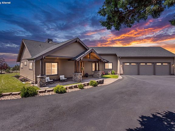 2nd image of 13601 SW Harrison Way