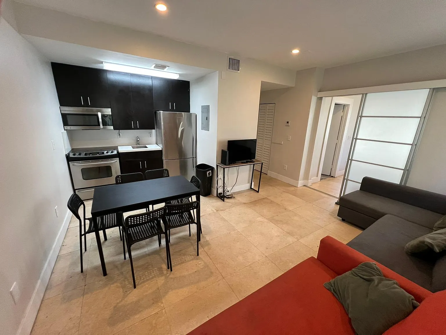 650 Euclid Ave — Photo 4