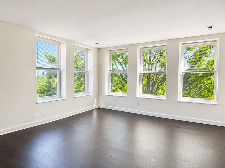 5381 Pershing Ave #508 — Photo 5