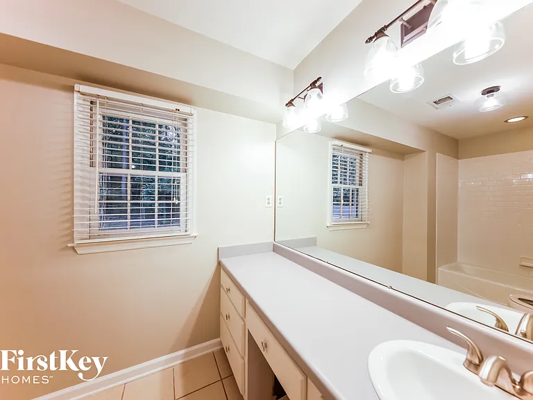 532 Russet Bend Dr — Photo 9