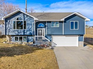 305 28th Ave NW, Great Falls, MT 59404