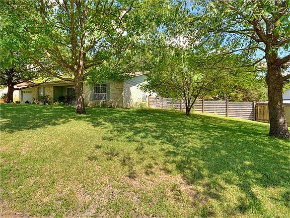4th image of 12306 Rolling Hill Dr