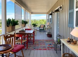 6460 E Duck Lake Rd, Lake Leelanau, MI 49653