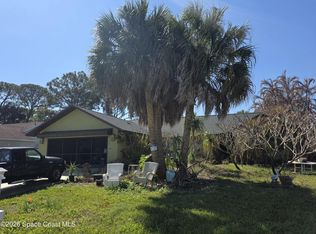 972 Elmsford St NW, Palm Bay, FL 32907