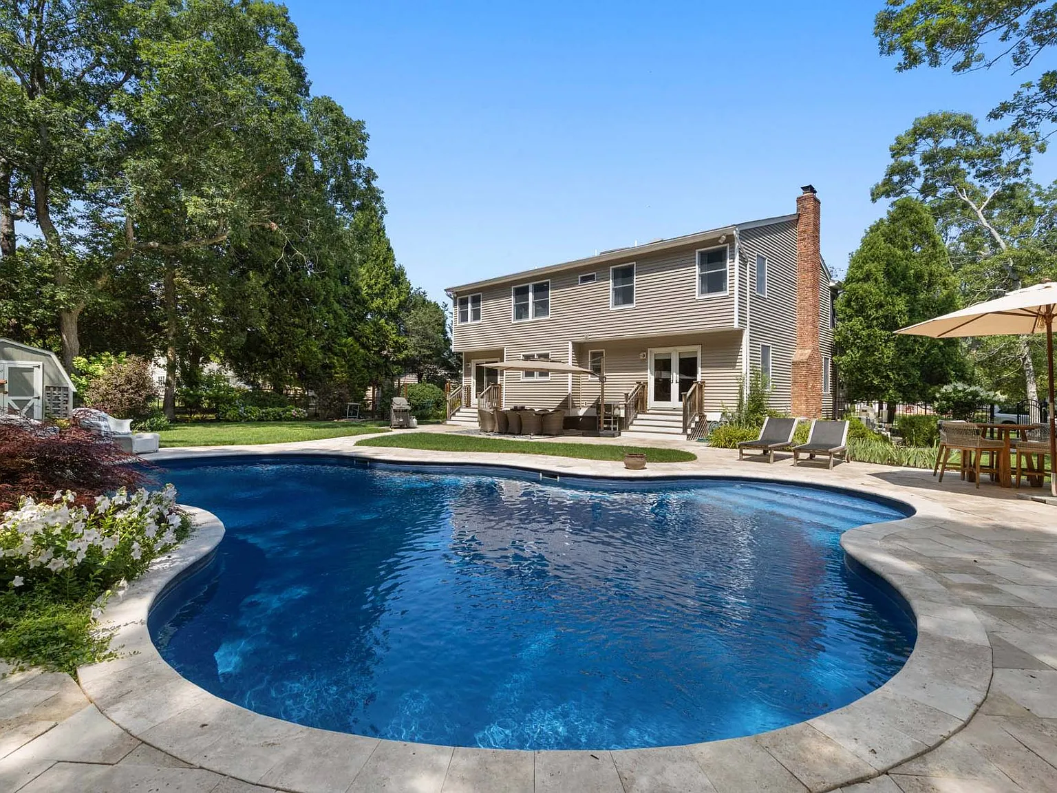 August & September In East Quogue — Photo 1