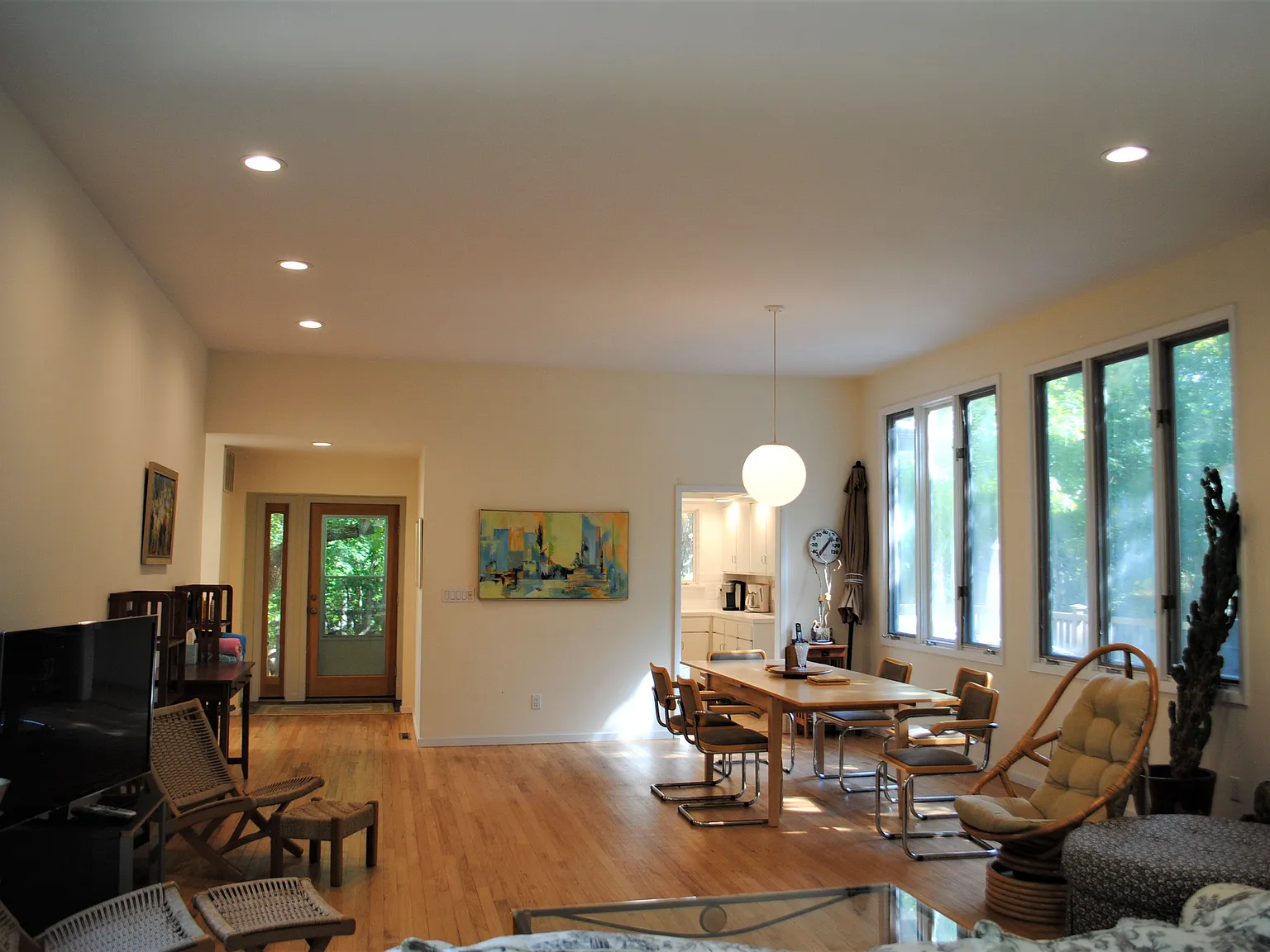 Amagansett Secluded Summer Retreat with Rare 46-Foot Heated Pool — Photo 4