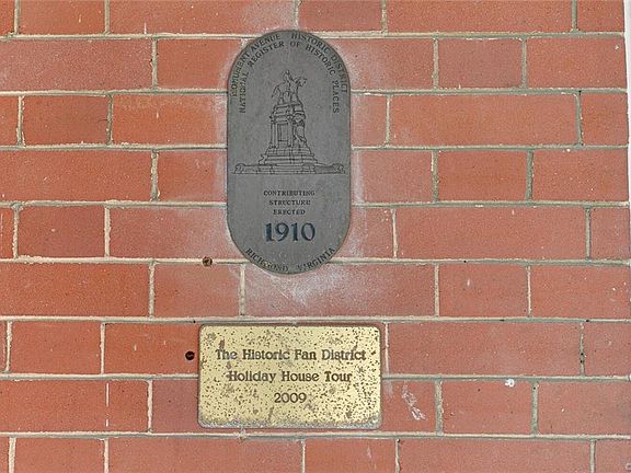 5th image of 2206 Monument Ave