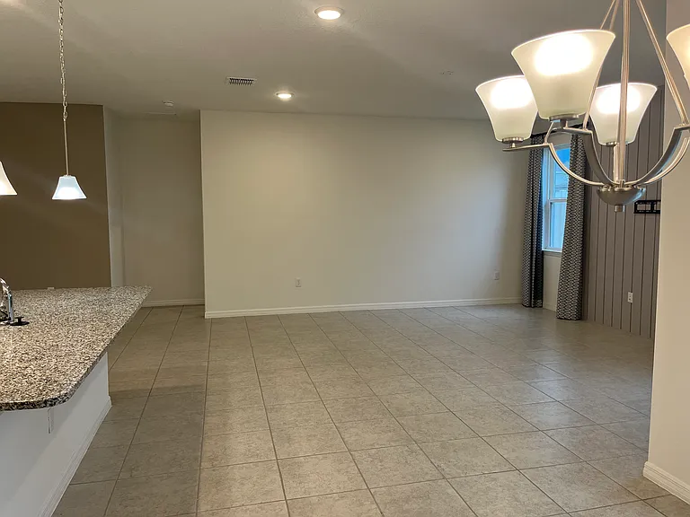 1658 Blue Lagoon Cir — Photo 13