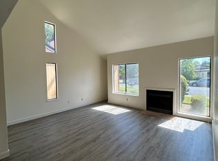 1518 Pierce Dr APT 102, Clovis, CA 93612