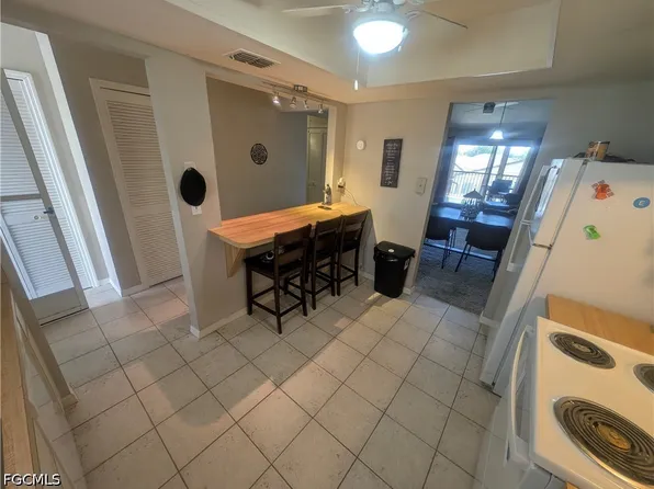 3720 SE 10th Ave #201, Cape Coral, FL 33904