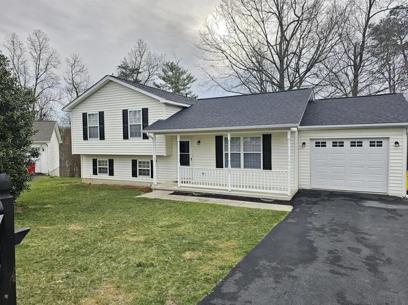 189 Scarlet Oak Dr, Martinsburg, WV 25405