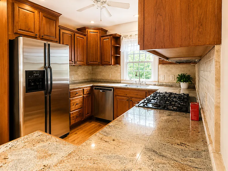 375 E Maine Ave — Photo 13
