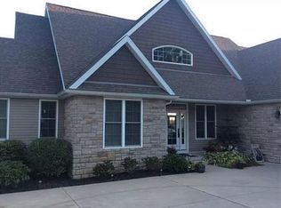 8648 Stagecoach Rd, Athens, OH 45701