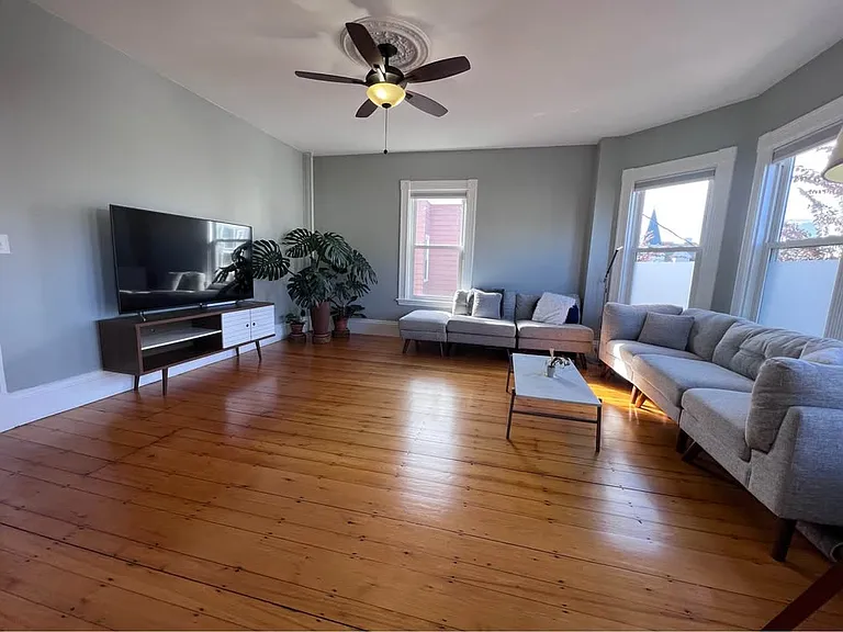 49 Temple St #2 — Photo 8