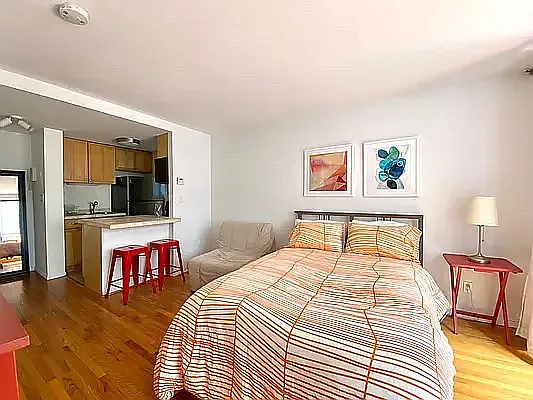 306 Mott St #6B