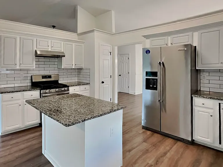 3951 Moore Creek Dr — Photo 2