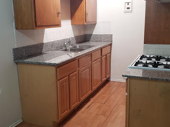 4th image of 610 E Acacia Ave APT 6