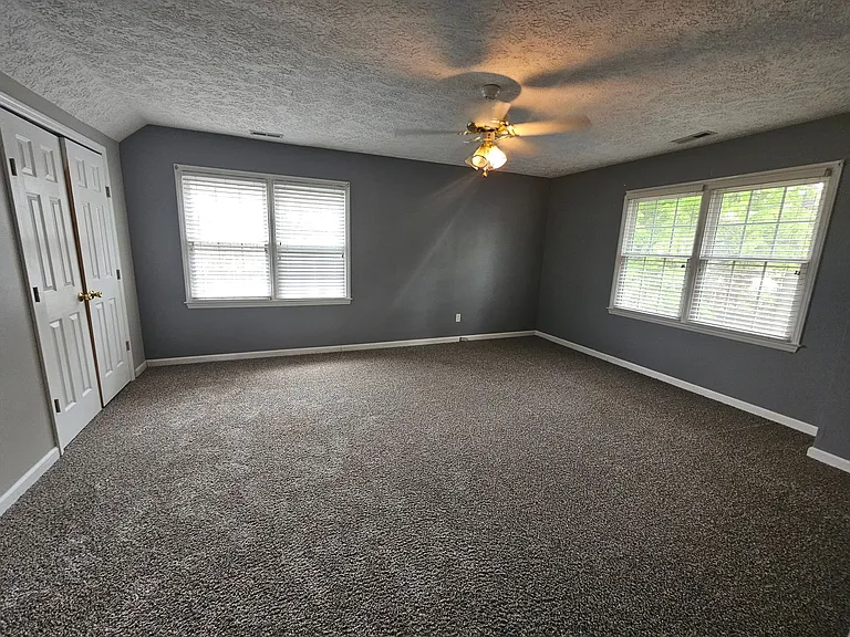 409 Shamus Ct — Photo 20