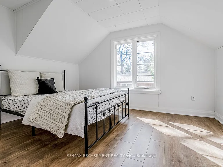 804 Shadeland Ave — Photo 26
