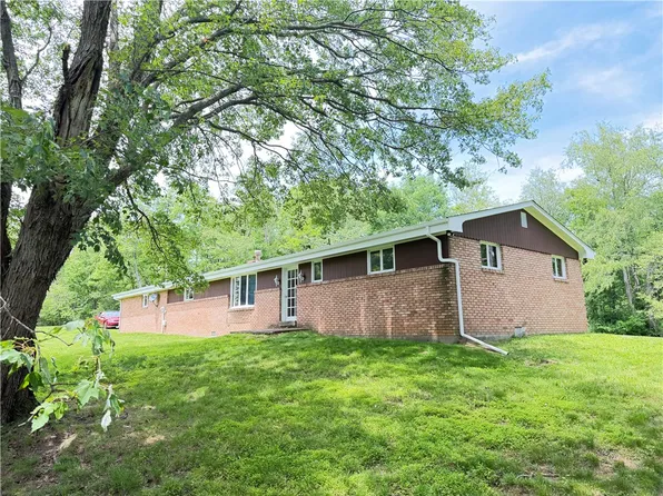 207 Munntown Rd, Eighty Four, PA 15330