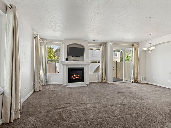 4th image of 3952 W Serenity View Dr