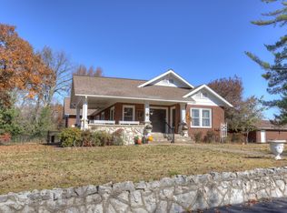 137 E McKinley St, Granby, MO 64844