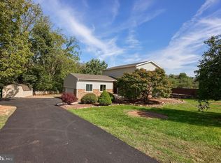 2751 Lewisberry Rd, York, PA 17404