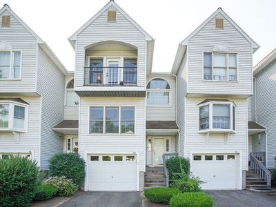 54 Castlegate Dr, Springfield, MA, 01129