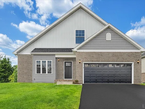 1 Snowfield Cir, Lynchburg, VA 24503