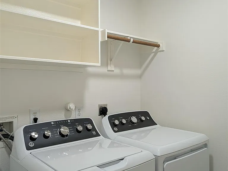 5618 Savannah Woods Ln — Photo 35