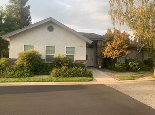 114 W Cambridge Dr, Reedley, CA 93654