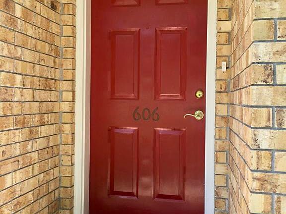 2nd image of 606 Bramblewood Dr