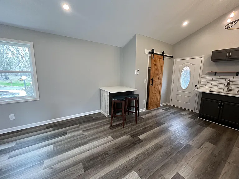 8010 Sunset Heights Dr #B — Photo 17