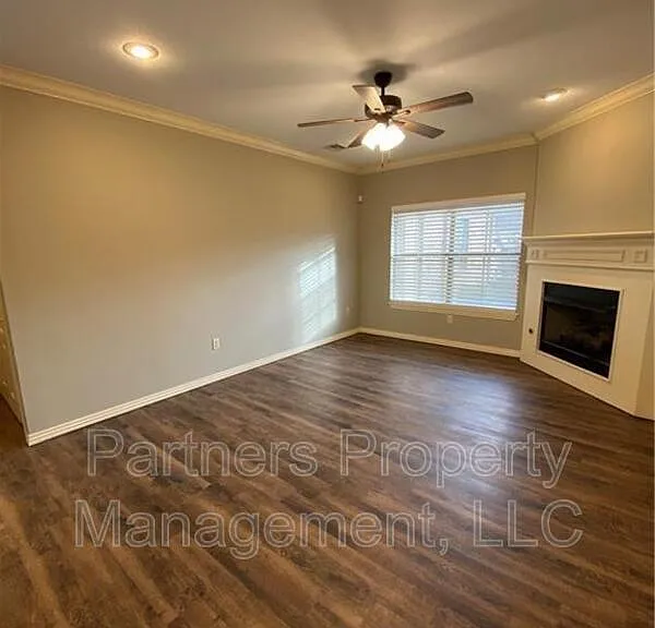 2673 N Miranda Ave #4 — Photo 3