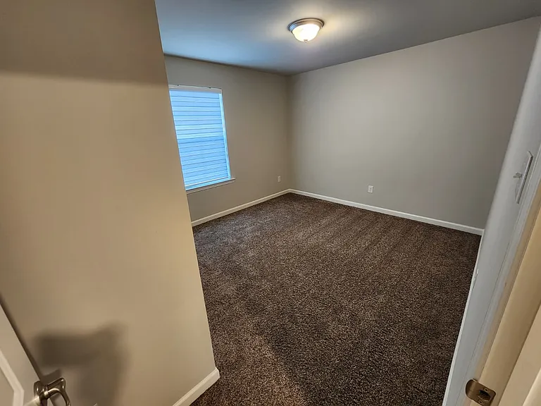105 Batesburg Way — Photo 18