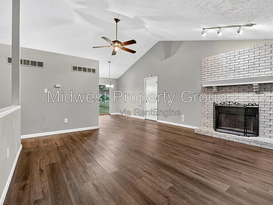 2732 Freemantle Dr