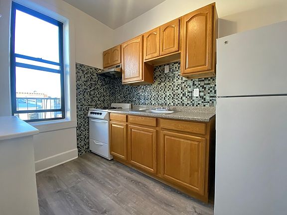 5th image of 472 74th St #4C