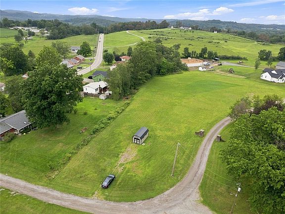 3rd image of 100 Gaston Rd