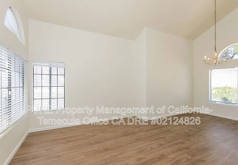 39625 Almansa Ct — Photo 2