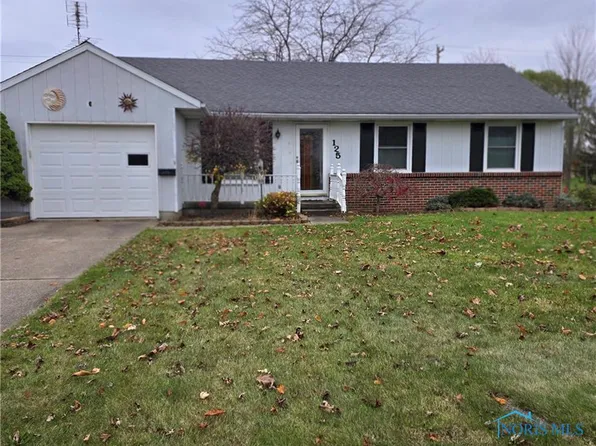 125 Bordeaux Dr, Napoleon, OH 43545