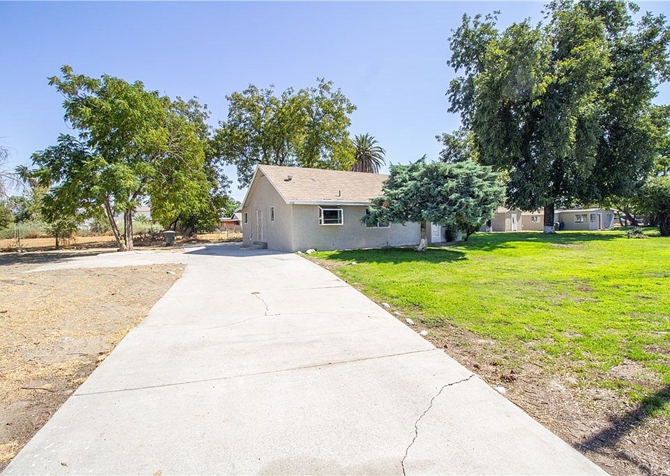 1st image of 132 E Cluster St