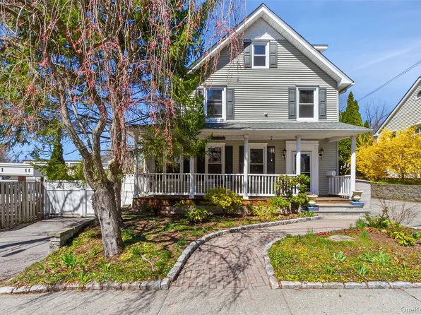 13 Lenox Place, Mount Kisco, NY 10549