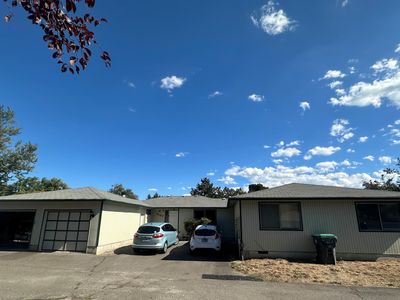 1167 Skeeters Ln, Medford, OR, 97504