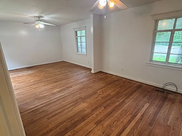 2200 Loop Rd — Photo 3