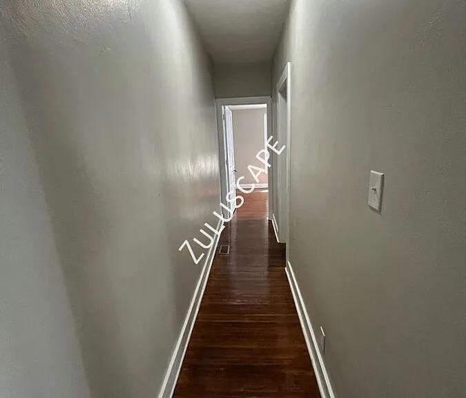407 W Washington St — Photo 3