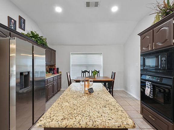 5th image of 218 Glen Ridge Dr